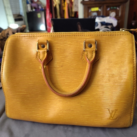 Lv purse - Picture 5 of 16